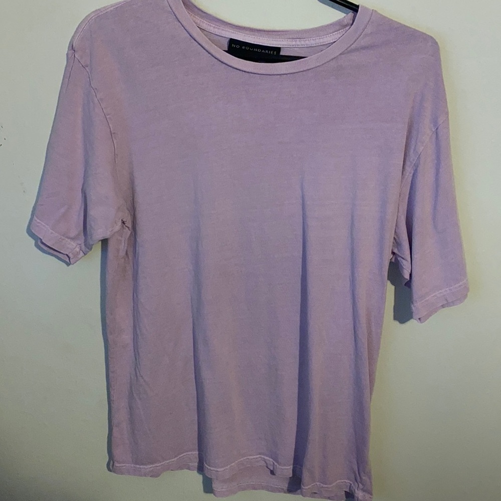 Men’s XS, light purple t- shirt.